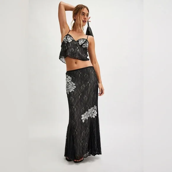 Free People Bali Meet Me At Midnight Lacy Floral Set NWT Size Medium