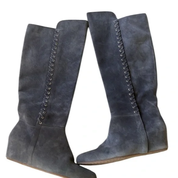 Isola gray suede knee high boots brand new. Never worn NWOT. Gray size 9