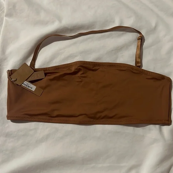 NWT • SKIMS • SWIM BANDEAU BIKINI TOP • ALMOND • L + M • REMOVABLE STRAPS