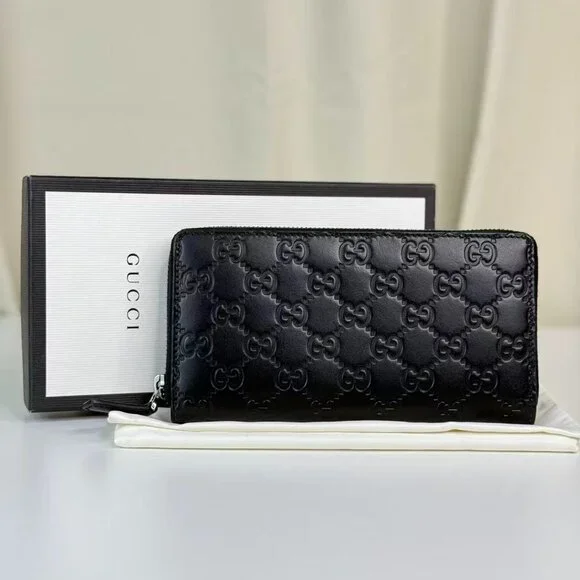 Gucci Black GG Logo Printed Wallet with Classic Logo Design