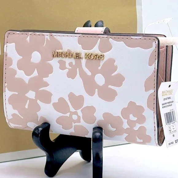 Michael Kors Jet Set Medium Floral Print Bi-Fold Wallet POWDER BLUSH NWT