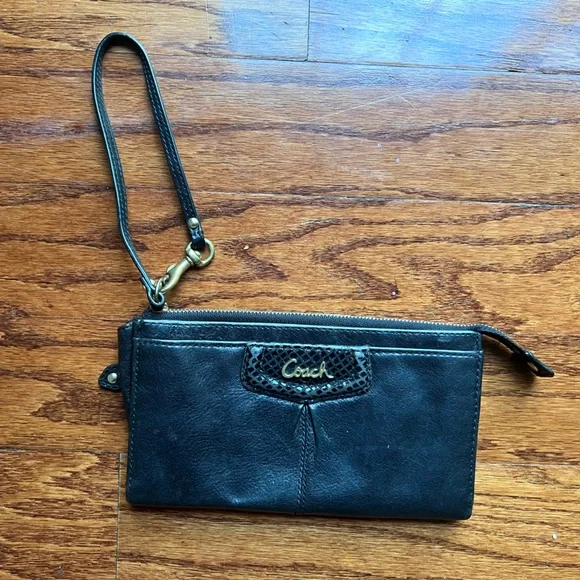 Coach Black Leather Zip Card Wallet with Gold-Tone Zipper