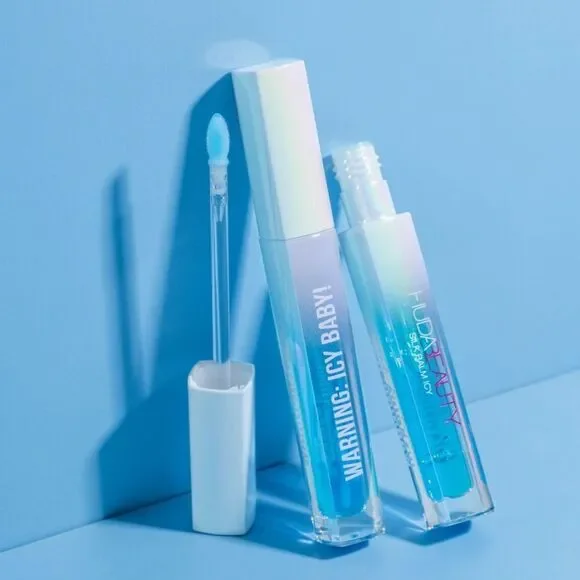 Huda Beauty Silk Balm Icy Cryo-Plumping Lip Balm plumper lips instantly