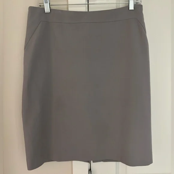 Ann Taylor Gray Pencil Skirt Size 10, Fully Lined