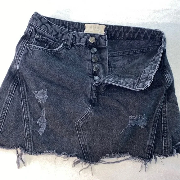 We The Free Denim Mini Skirt Sz 27 A Line Grunge Distressed Hem Black Button Fly