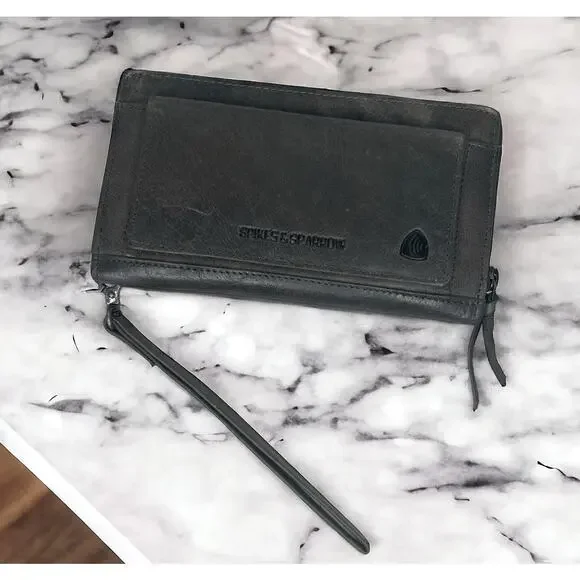 Spikes and Sparrow Wristlet Zip Wallet Weathered Gray Leather Aspen RFID