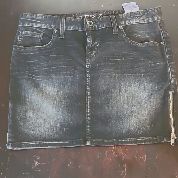 Guess jeans black mini skirt size 26