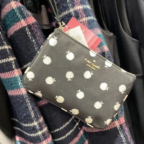 Kate Spade Chelsea Medium Wristlet Pouch