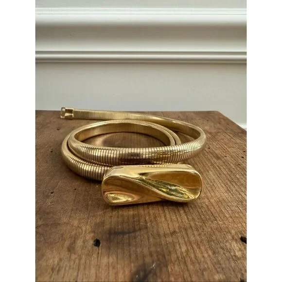 Vintage 80s Gold Tone Stretch Belt Beveled Rectangular Clip Buckle M