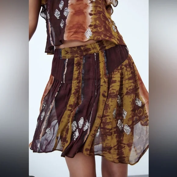 Zara sequins beaded tie dye embroidery short skirt