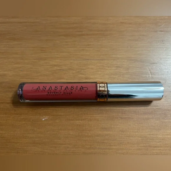 Anastasia Beverly Hills liquid lipstick in dazed 3.2 g full size
