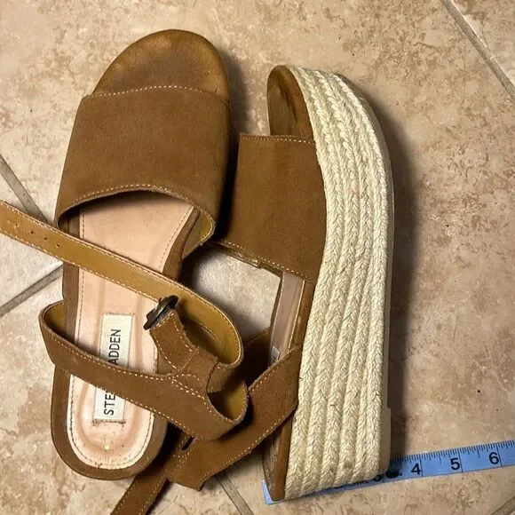 Tan suede Wedge sandals