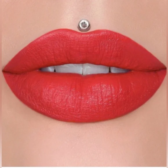 Jeffree Star Velvet Trap Lipstick- Cherry Soda Nib