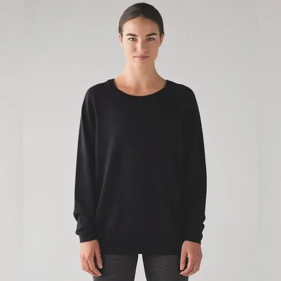 LULULEMON BLACK KNIT SWEATER WITH SIDE SLIT. EXCELLENT EXCELLENT CONDITION! MED