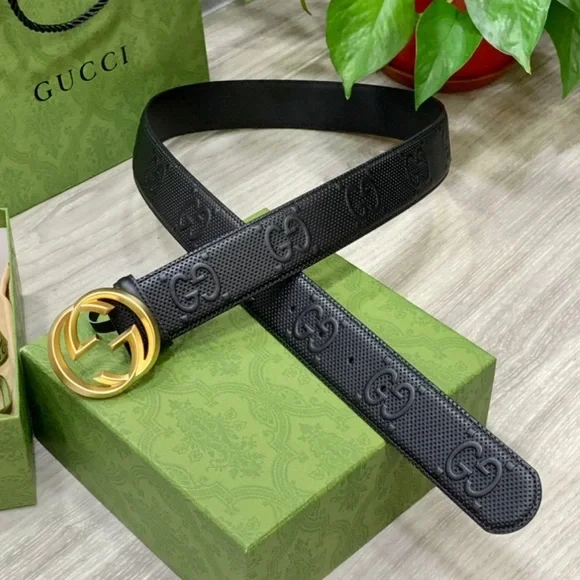 Gucci Black Leather Belt with Golden Double G