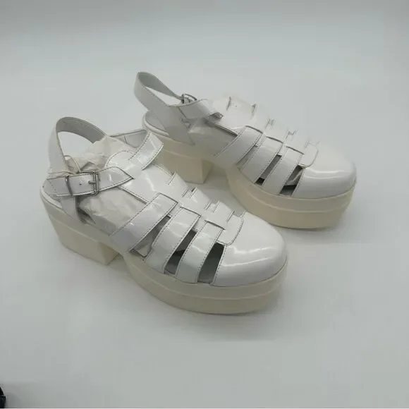 NEW Cult sandals