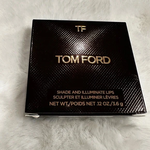 Tom Ford Lip Palette in move pinky color so pretty