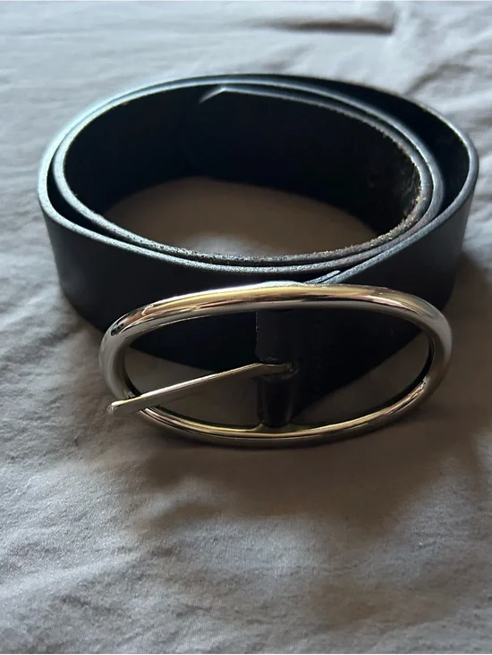 Women’s Black Leather Belt with Silver Oval Buckle