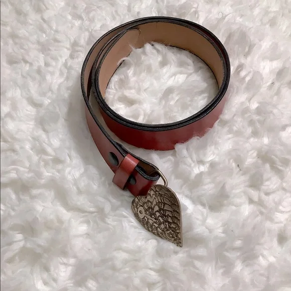Heart 🌵 Buckle Women’s Red Leather Belt