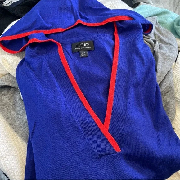 NWOT J.Crew Tipped hoodie in Italian featherweight cashmere