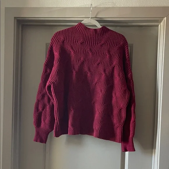 Women's Cable Knit Crewneck Sweater - Rich Wine