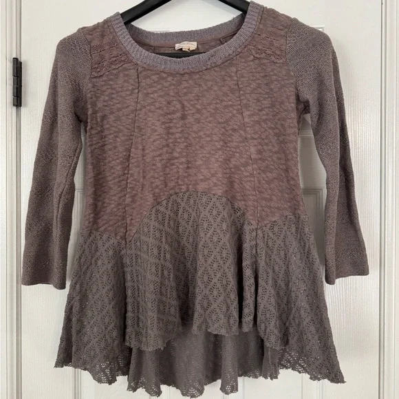 Anthropologie Meadow Rue Sweater Size Medium Gray Neutral