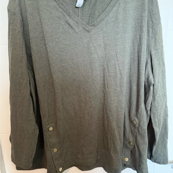 Ava & Viv Olive Knit Top
