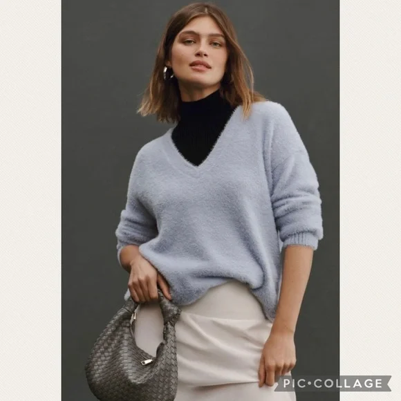Anthropologie V-Neck Eyelash Tunic Sweater in Blue