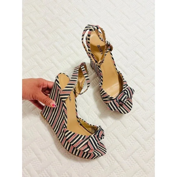 NWOT JUST FAB PLATFORM WEDGE SANDALS‎ RED BLUE STRIPES SIZE 7.5