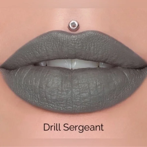 Jeffree Star Drill Sergeant velvet trap lipstick Grey Matte