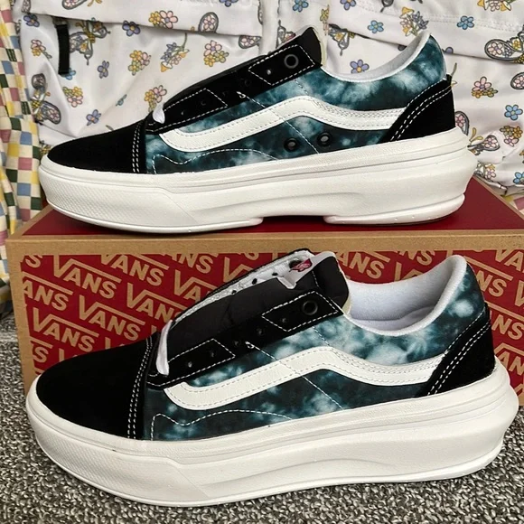 Vans WMNS Old Skool Over Tie-Dye Black/Multi VN0A7Q5EBMV Platforms