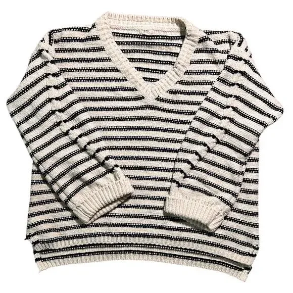 O & O Embellished Sleeve V-Neck Cream & Navy Striped Oversized Sweater Small