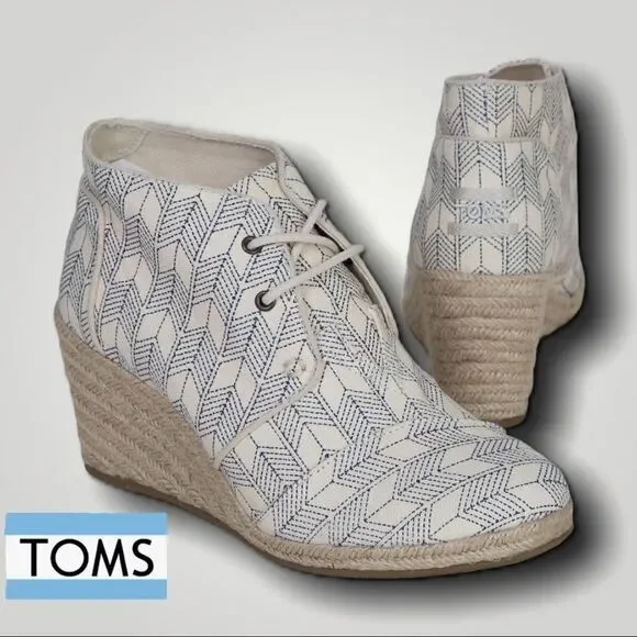 TOMS Lace-Up Shoe Whisper Canvas