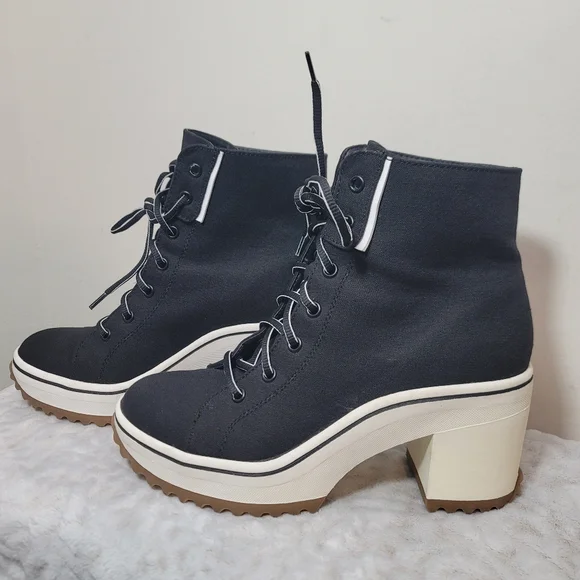 MIA Brittnee Platform Sneaker Boot- Women's Size 8.5 Black/white