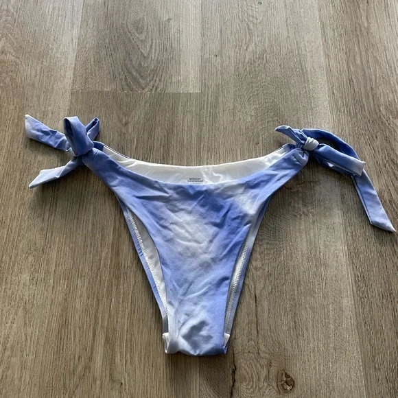 monday swimwear wategos blue cloud print side ties cheecky bikini bottoms small