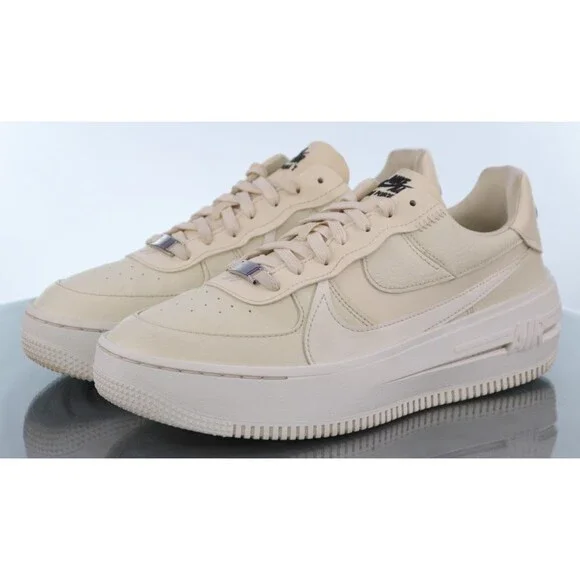 Nike Air Force 1 PLT.AF.ORM Women's Sneakers Shoes Sz 9.5 Leather DJ9946-200 EUC