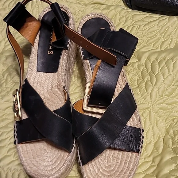 Alohas platform sandals