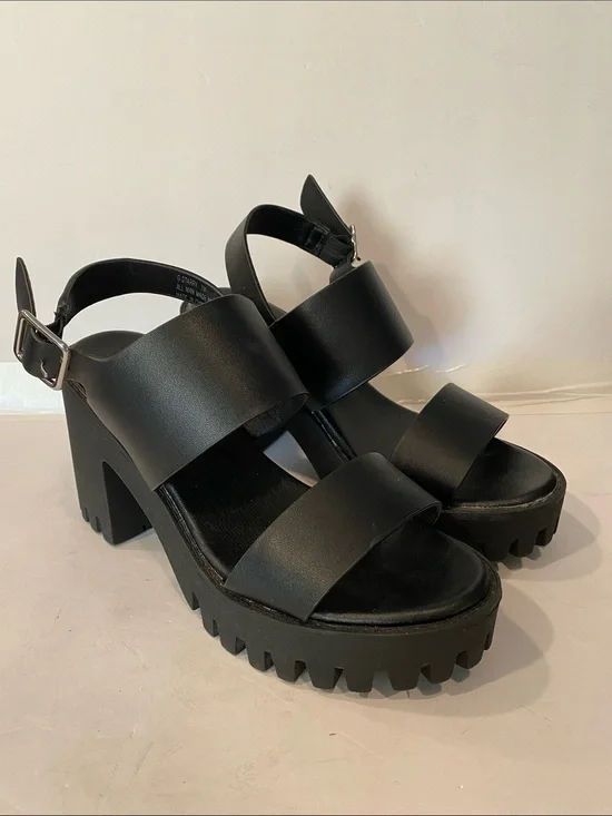 Madden Girl Starry Black Platform Lug-Sole Sandals