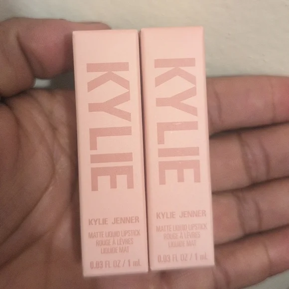 Kylie Cosmetics Matte Liquid Lipstick - Pink X2