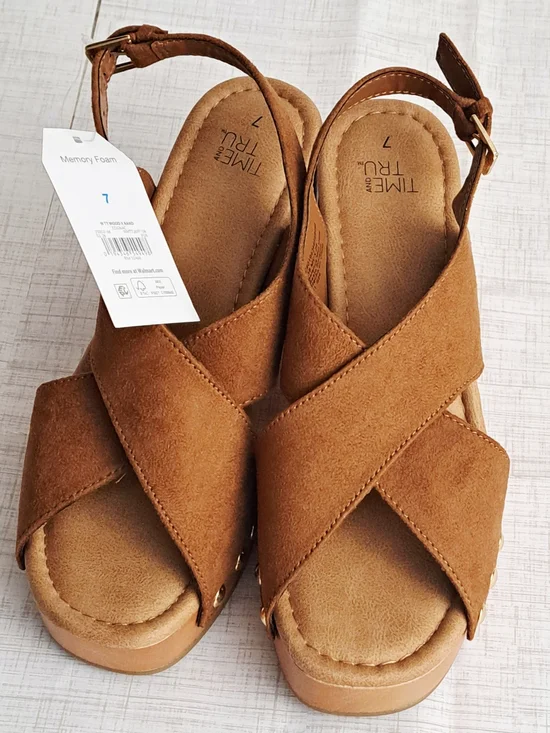 TIME AND TRU Brown Suede Crisscross Block Heels Platform Sandals Shoes