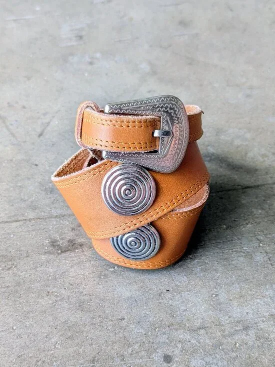 Vintage Southwestern Brown Leather Silver Metal Concho Belt