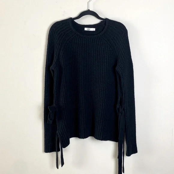 Ugg Wool Lace Up Side Crew Neck Black Knit Sweater sz Small
