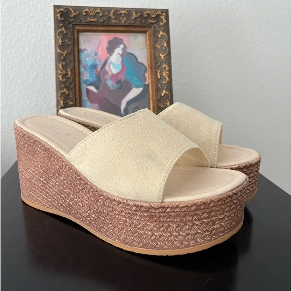 Women's Cream Wedge Sandals