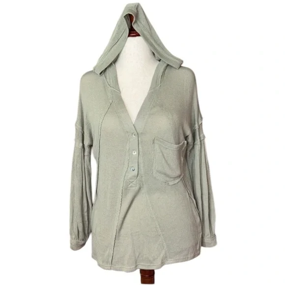 VICI hooded long sleeve sweater