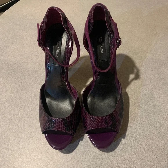 White House Black Market Purple/Black Snakeprint/Suede/Patent Platform Sandals M