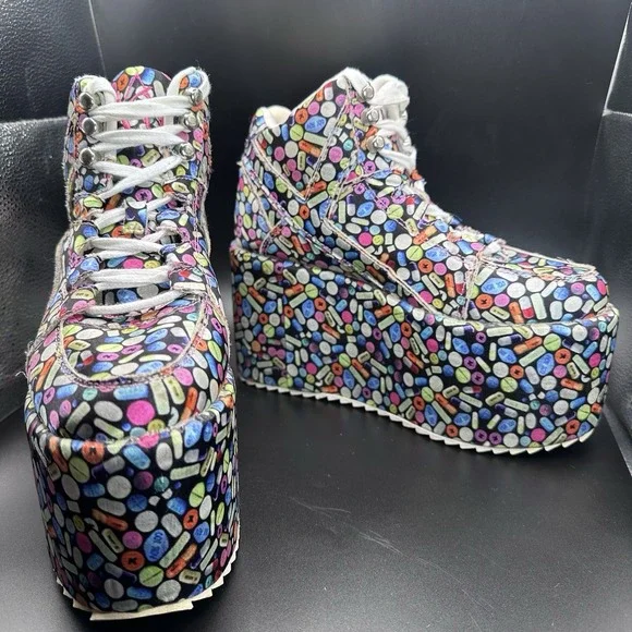 The YRU Qozmo Hi Pill High Top Lace Up Platforms Club Kid Rave Festival‎ Size 7