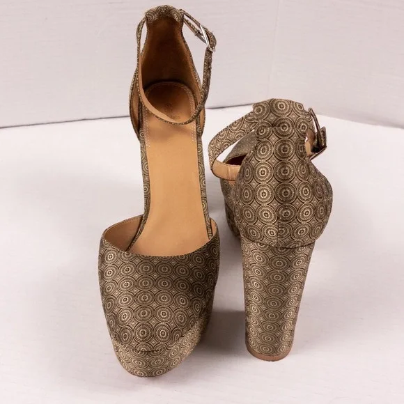 Bill Blass Ellie Platform Heels Womens 10 Gold 70s Inspired Retro Disco Chic