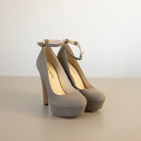 Zigi Soho Lavern Grey Faux Suede Platform Ankle Strap Pumps Heels Size 6.5
