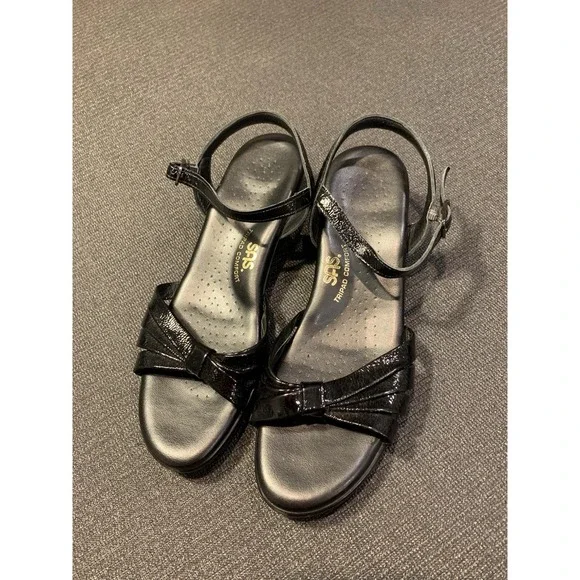 New SAS Women's Black Strippy Quarter Strap Wedge Sandal Shoes Size 8.5 ‎ N