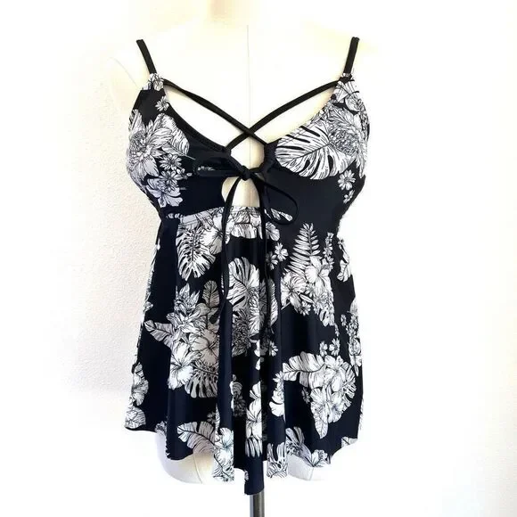 Time and Tru Floral Strappy Tankini Swimsuit Top Size Medium Black and White